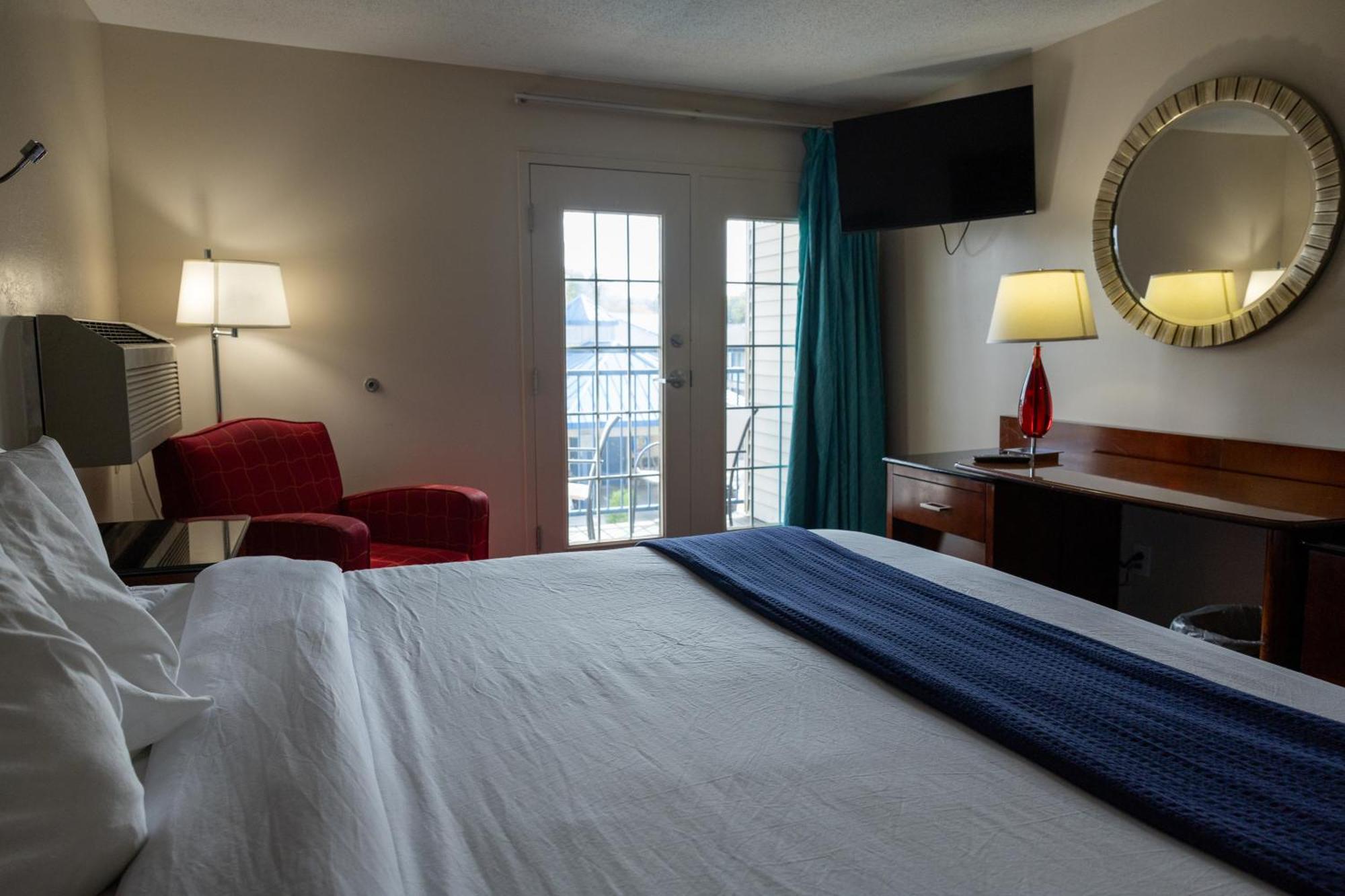 Islander Hotel